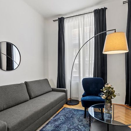 Balcony Apartment, 4 Min To U3 Zipperer Strasse Vienna Luaran gambar
