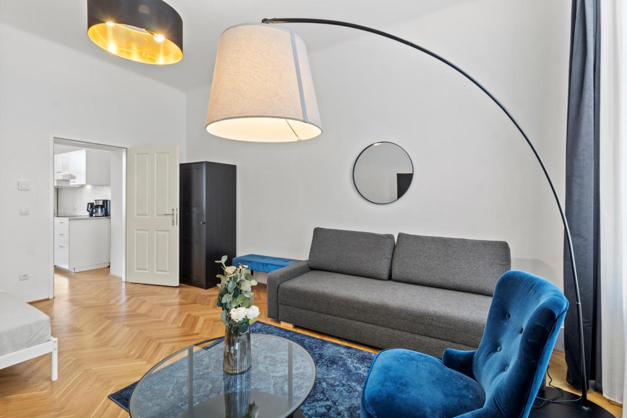 Balcony Apartment, 4 Min To U3 Zipperer Strasse Vienna Luaran gambar