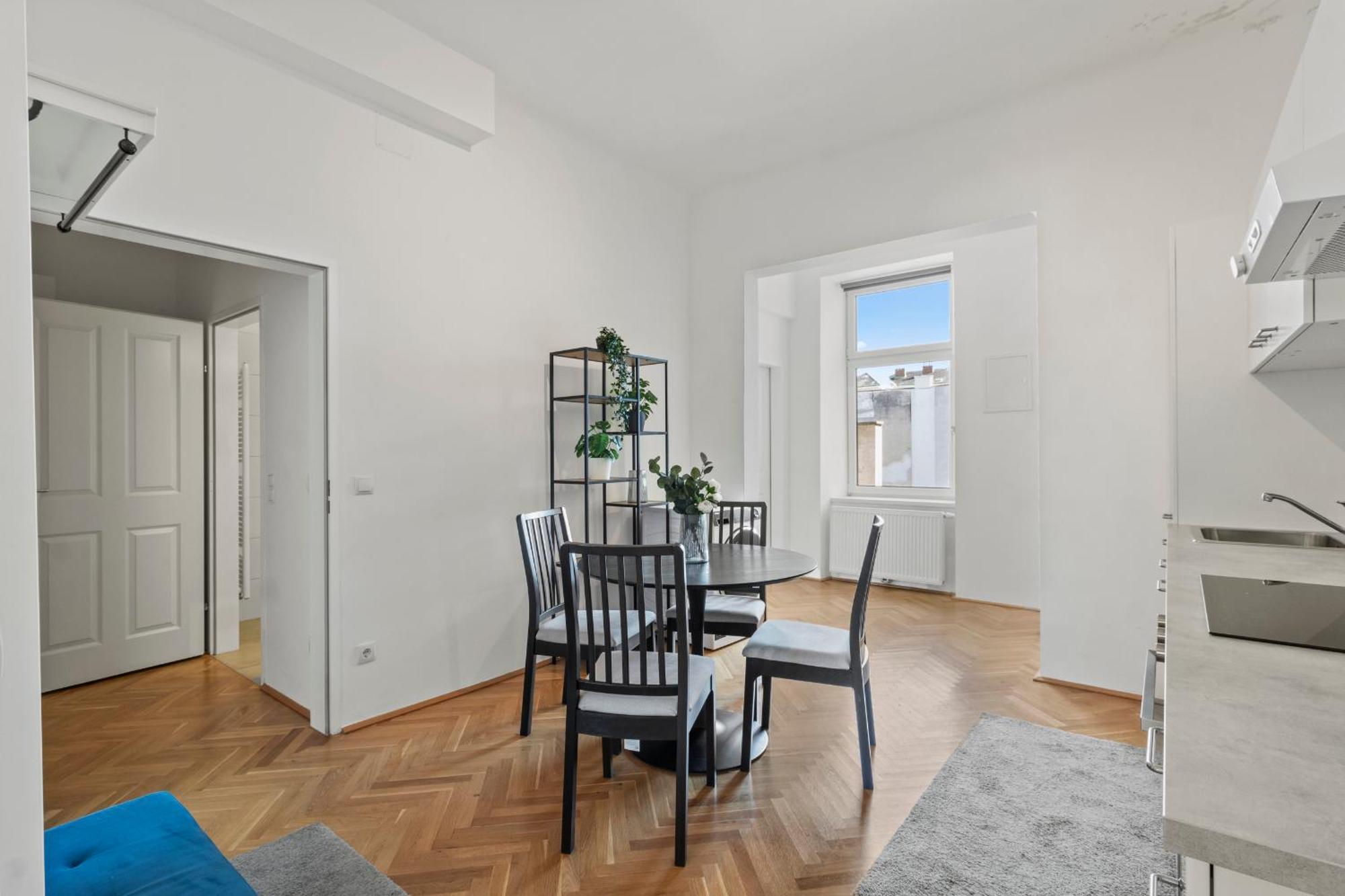 Balcony Apartment, 4 Min To U3 Zipperer Strasse Vienna Luaran gambar