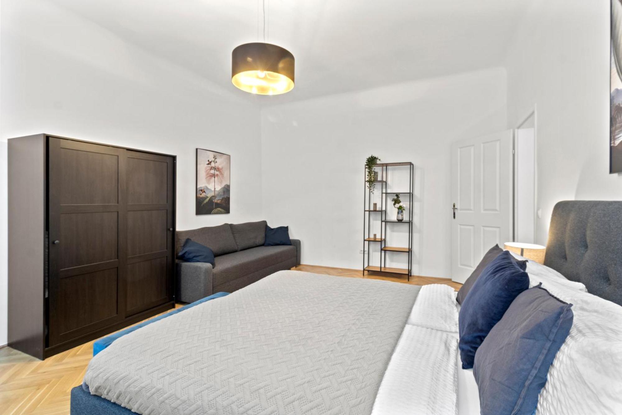 Balcony Apartment, 4 Min To U3 Zipperer Strasse Vienna Luaran gambar