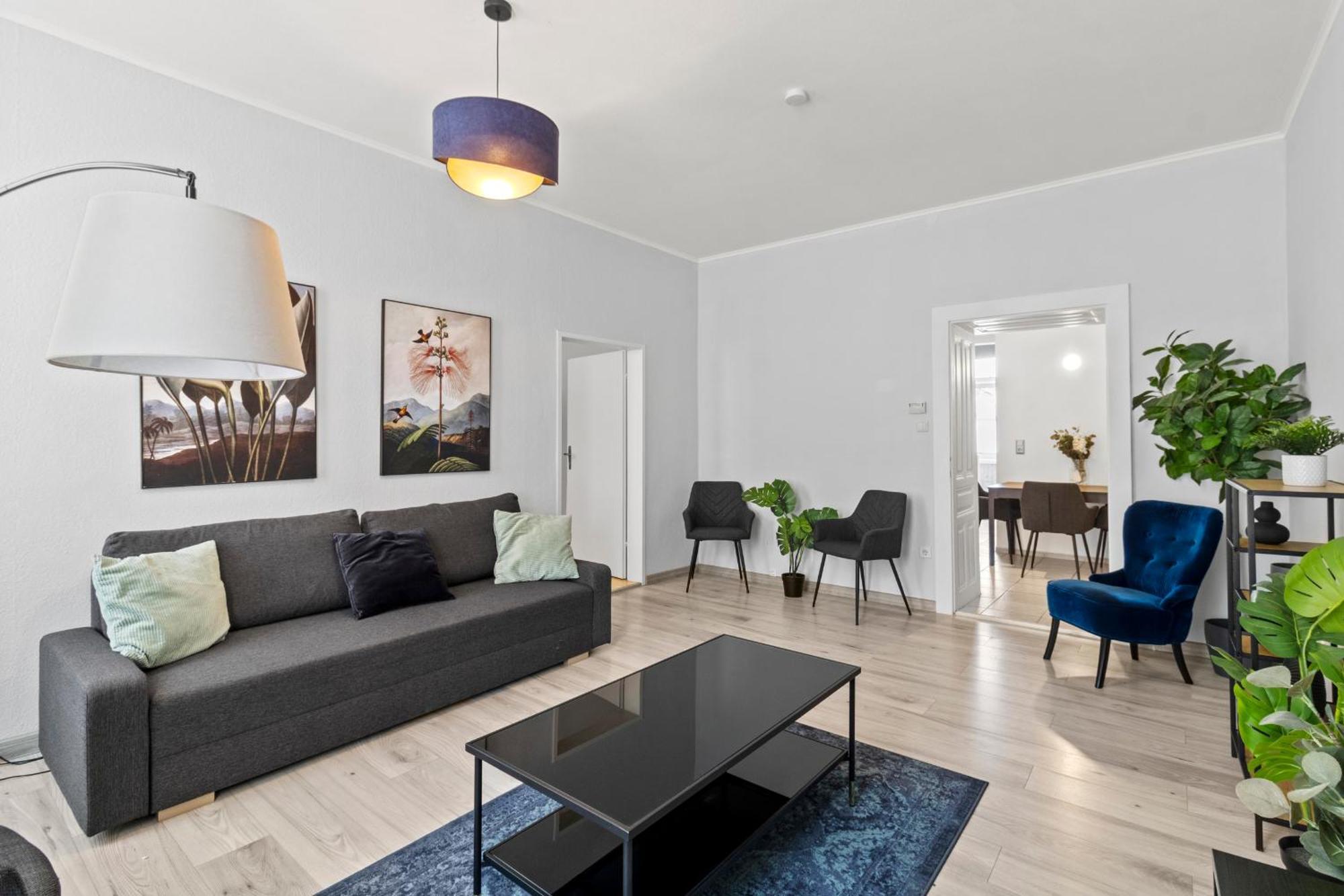 Balcony Apartment, 4 Min To U3 Zipperer Strasse Vienna Luaran gambar